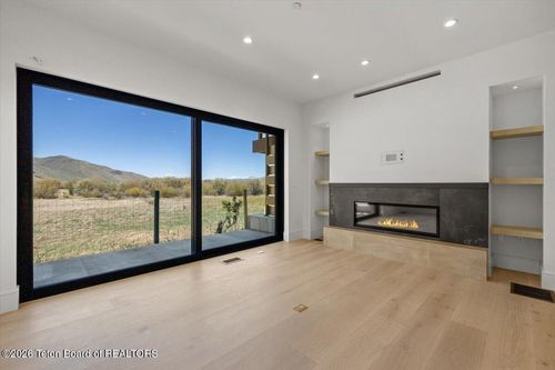 422 Hidden Hollow Dr, Jackson, WY, 83001 | Card Image