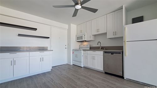 2101-1655 Makaloa St, Honolulu, HI, 96814-3932 | Card Image