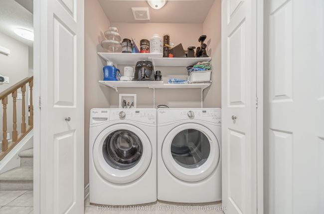93 Lynch Cir, House attached with 4 bedrooms, 4 bathrooms and 2 parking in Guelph ON | Image 25