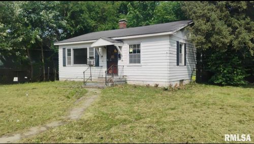 800 N 39th St, East Saint Louis, IL, 62205-2608 | Card Image