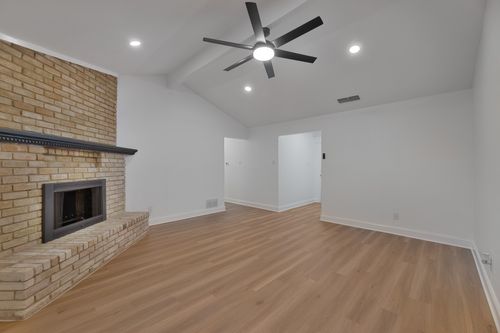 7609 Red Oak St, North Richland Hills, TX, 76182-7931 | Card Image