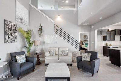 Living Area | Image 2