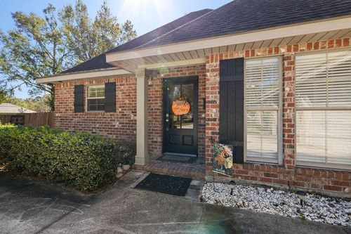 1741 Highway 22 W, Madisonville, LA, 70447-9446 | Card Image