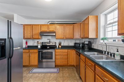 4 - 1162 North Avenue, Condo with 2 bedrooms, 1 bathrooms and null parking in Burlington VT | Image 2