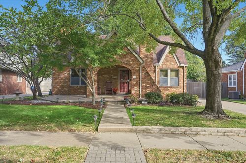 1915 Delaware Pl, Tulsa, OK, 74104-5919 | Card Image