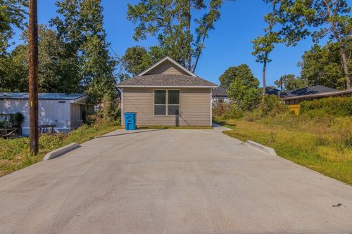 870 Omeara, Montgomery, TX, 77316-2962 | Card Image