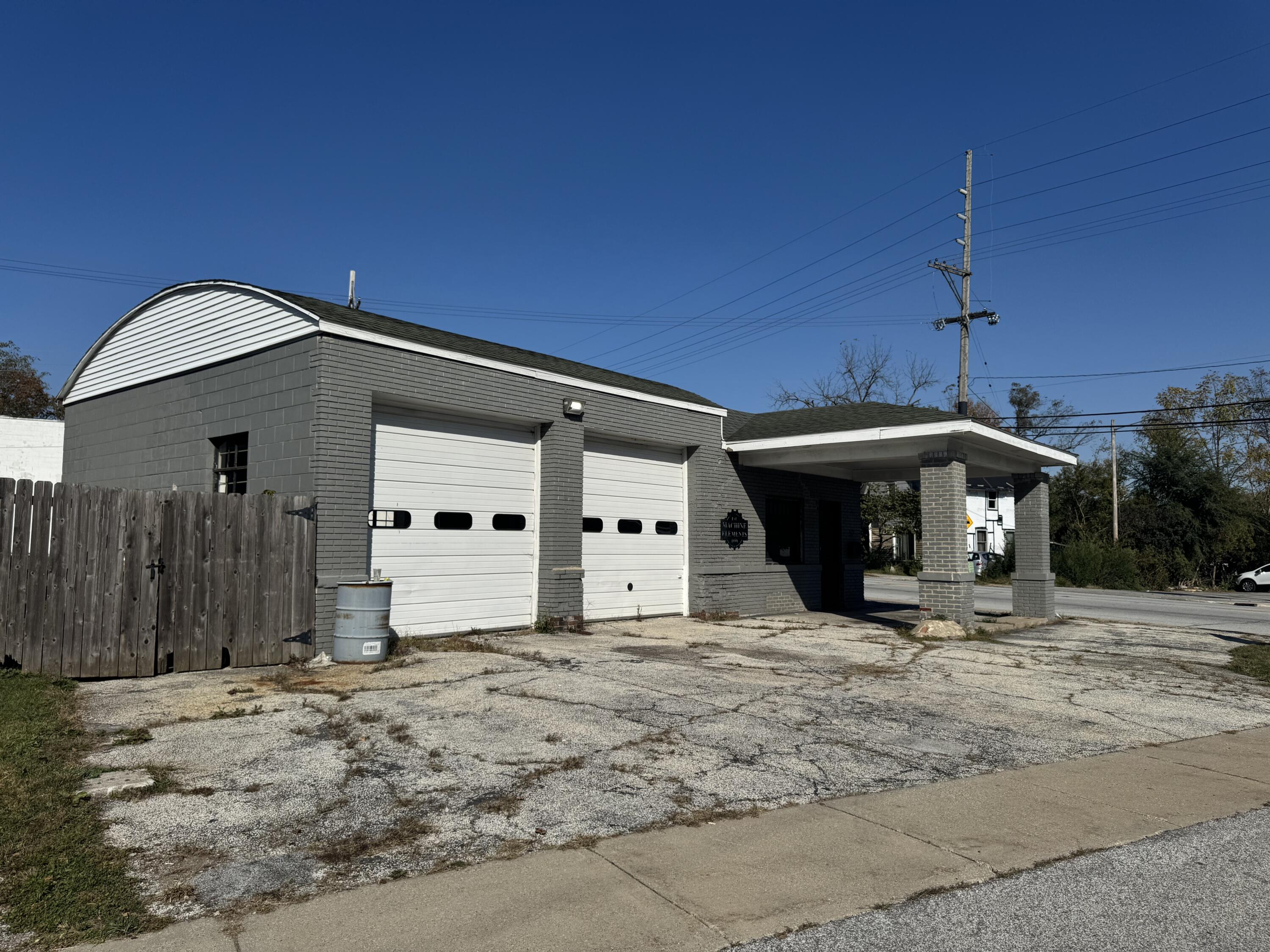 52 W Main St, Westville, IN 46391