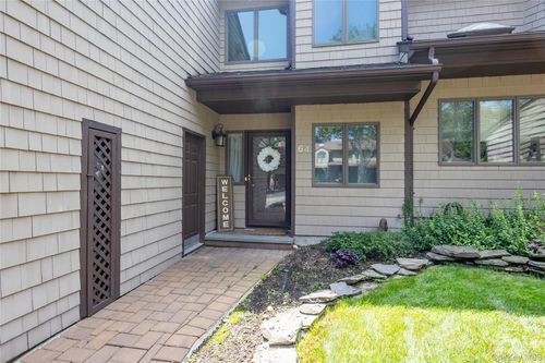 64 Jeremy Cir, Nesconset, NY, 11767-2942 | Card Image