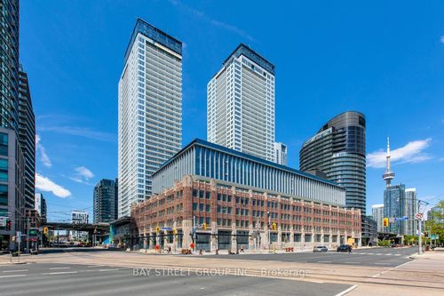 916-17 Bathurst St, Toronto, ON, M5V0N1 | Card Image