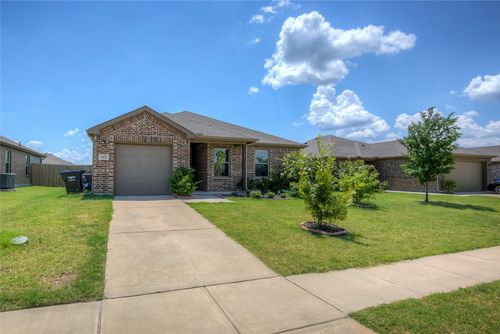 1423 Waverley Dr, Greenville, TX, 75402-7617 | Card Image