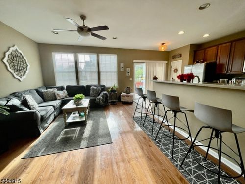 6 Lodge Pole Ln, Hamburg, NJ, 07419-2437 | Card Image