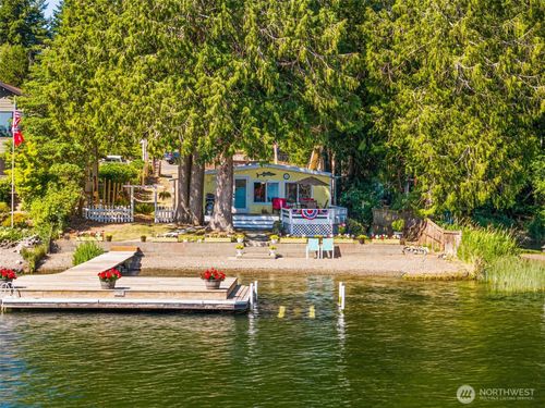 20 E Shore Ct, Grapeview, WA, 98546-9707 | Card Image