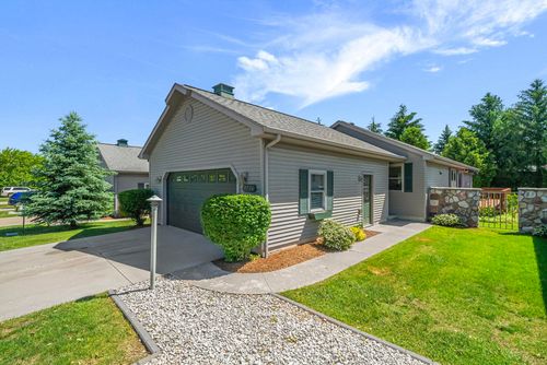 3726 Creekside Dr, Traverse City, MI, 49684-7243 | Card Image