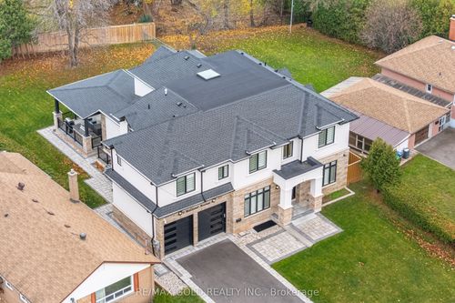 19 Maldaver Ave, Mississauga, ON, L5M1W4 | Card Image