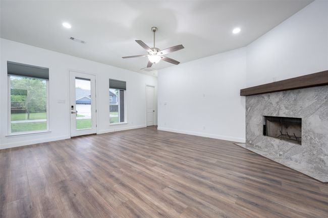 9108 Shoshone Trl, House other with 3 bedrooms, 3 bathrooms and null parking in Flower Mound TX | Image 6