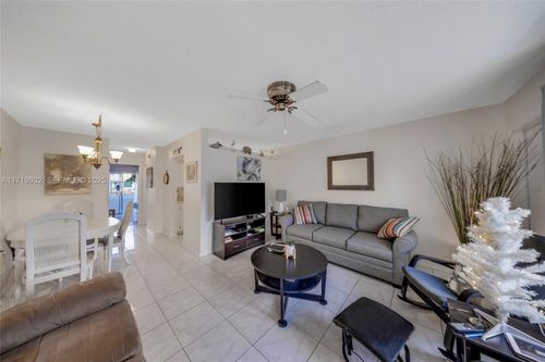 8d-15610 Ne 6th Ave, Miami, FL, 33162-5278 | Card Image