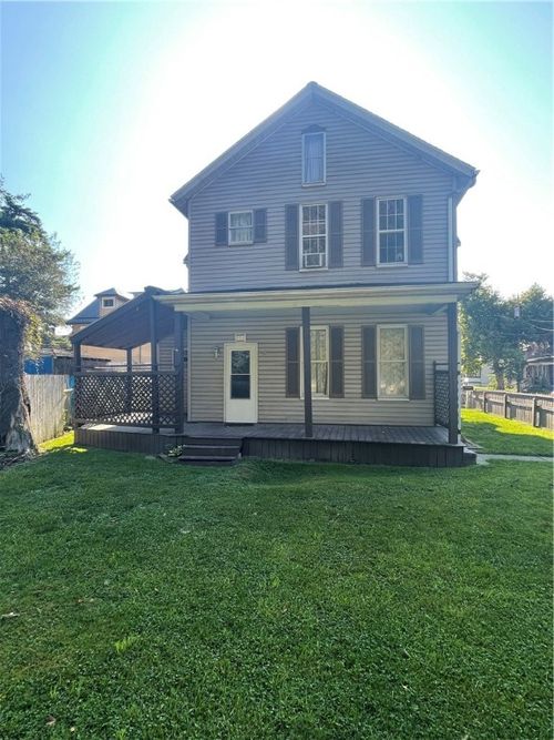 136 Blue Ridge Ave, Natrona Hts, PA, 15065-2105 | Card Image