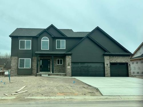 23347 Primrose Ln, Brownstown Twp, MI, 48183-1158 | Card Image