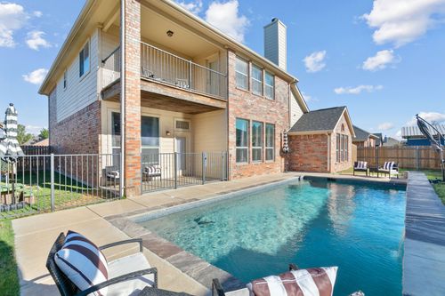 812 Sugar Hill Ave, Cleburne, TX, 76033-5966 | Card Image