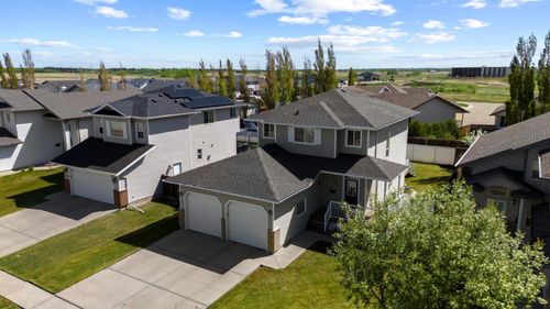 5421 60 St, Camrose, AB, T4V4G9 | Card Image