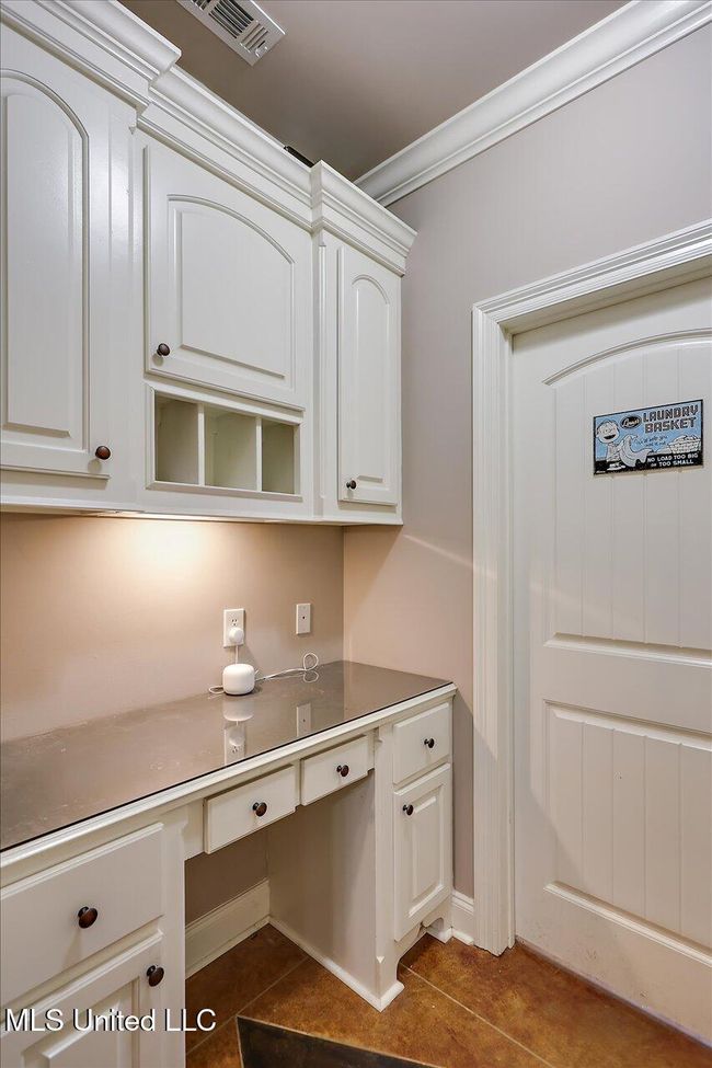 21-601 Emerald Ct | Image 22
