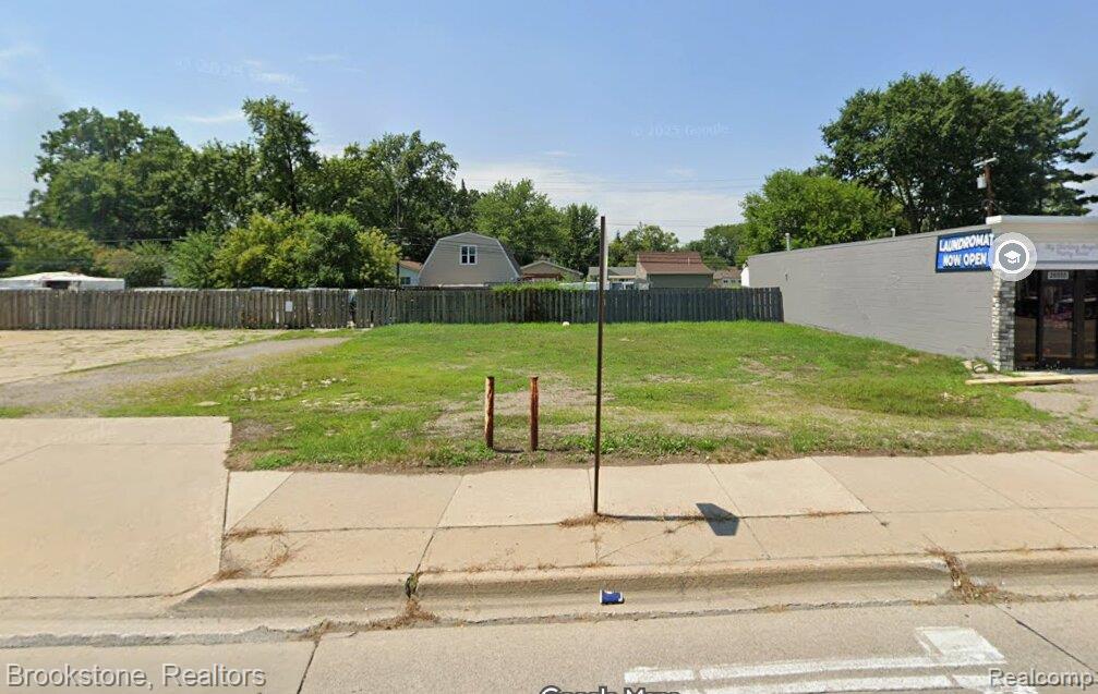 26545 John R Rd, Madison Heights, MI 48071