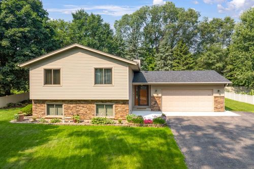 19135 Homestead Cir, Eden Prairie, MN, 55346-3920 | Card Image