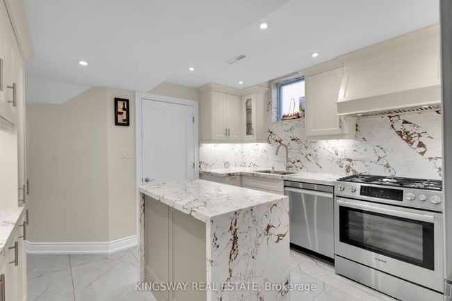 58 Leeward Dr, House other with 6 bedrooms, 5 bathrooms and 5 parking in Brampton ON | Image 36