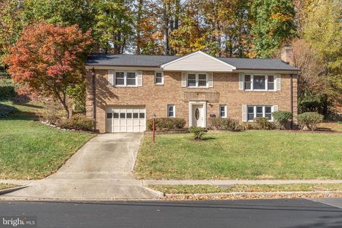 5820 Bush Hill Drive, ALEXANDRIA, VA, 22310 | Card Image