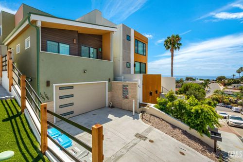 1245 Van Nuys St, San Diego, CA, 92109-1256 | Card Image