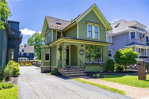 383 Park Ave, Rochester, NY, 14607-2807 | Card Image