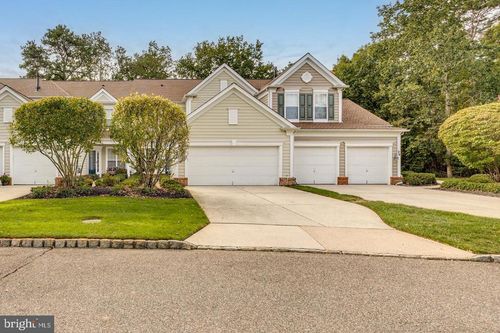 28 Brattleboro Ct, MEDFORD, NJ, 08055-3820 | Card Image