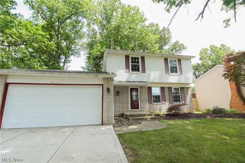 537 Howells Ct, Eastlake, OH, 44095-1237 | Card Image