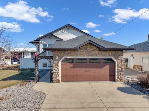 120 Devilder Ave, Trochu, AB, T0M2C0 | Card Image