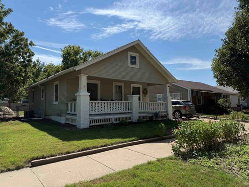 220 E Ellsworth Ave, Salina, KS, 67401-6110 | Card Image