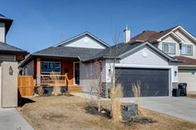 38 Weston Pk Sw, House detached with 4 bedrooms, 3 bathrooms and 4 parking in Calgary AB | Image 2