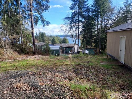 61 E Lookout Ct, Grapeview, WA, 98546-9628 | Card Image