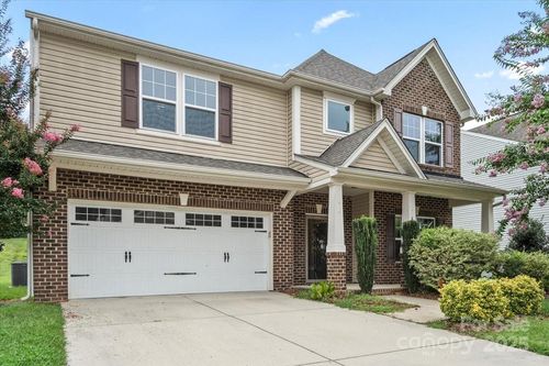 4246 Wedge Dr, Pfafftown, NC, 27040-9820 | Card Image