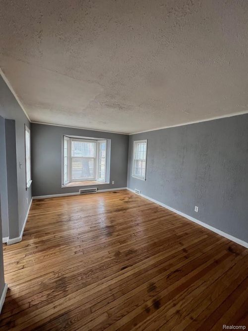 20172 Gallagher St, Detroit, MI, 48234-1658 | Card Image