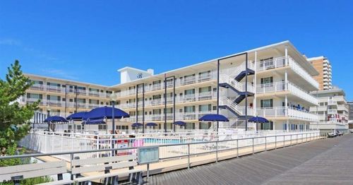 104-111 S Surrey Ave, VENTNOR CITY, NJ, 08406 | Card Image