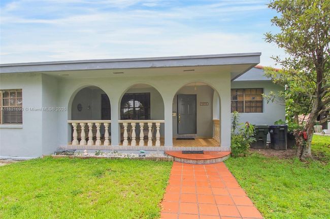 5959 Sw 16 Th Ter, House other with 3 bedrooms, 2 bathrooms and null parking in Miami FL | Image 4