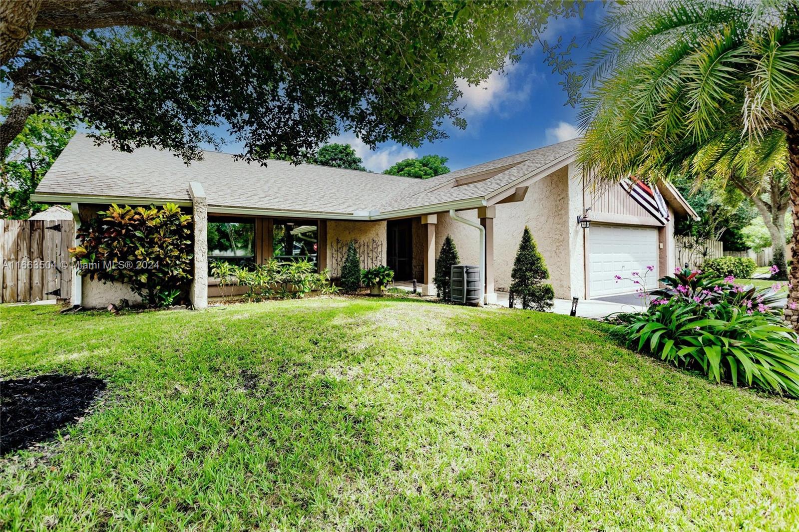6th Ct, Plantation, FL 33324