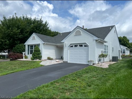 2 Mayapple Dr, Brick, NJ, 08724-5031 | Card Image