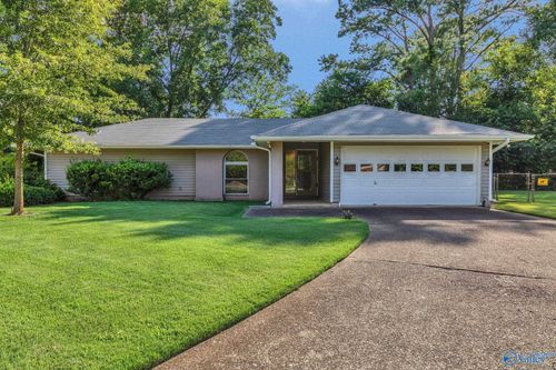 10120 Dunbarton Dr Se, Huntsville, AL, 35803-1271 | Card Image
