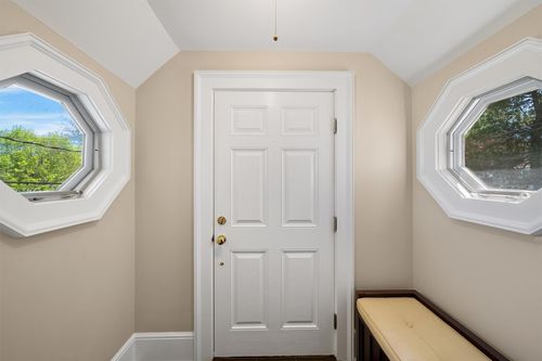 126 Arthur Ave, Thornwood, NY, 10594-1611 | Card Image