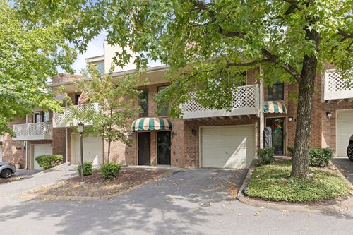 243 Glenstone Cir, Brentwood, TN, 37027-3917 | Card Image