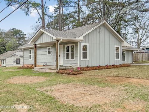 128 Sinclair St, McComb, MS, 39648-3741 | Card Image