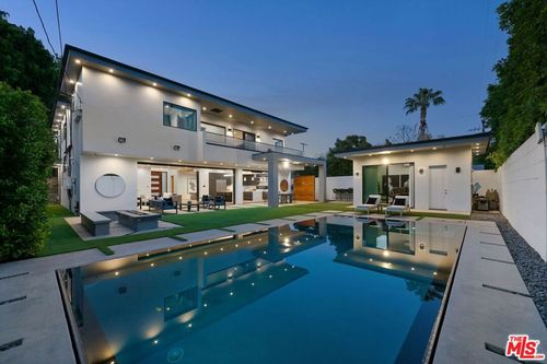 14812 Morrison St, Sherman Oaks, CA, 91423-2156 | Card Image