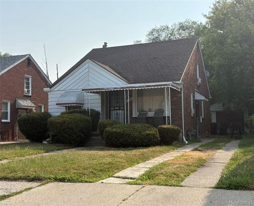 19360 Alcoy St, Detroit, MI, 48205-2235 | Card Image