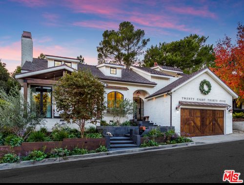 2835 Westbrook Ave, Los Angeles, CA, 90046-1249 | Card Image